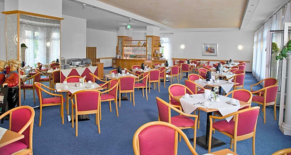 Fairway Hotel