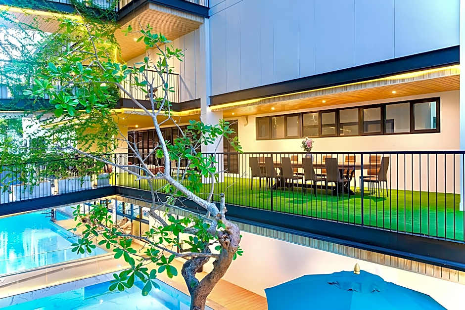 Tour De Phuket Hotel