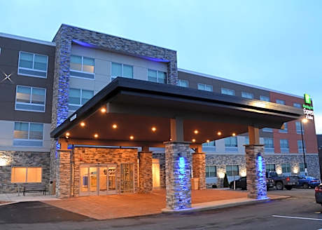Holiday Inn Express & Suites Pittsburgh - Monroeville By IHG