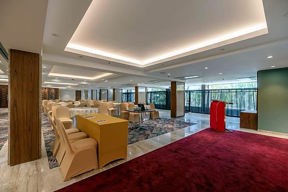 Quality Inn Patria Suites, Rajkot