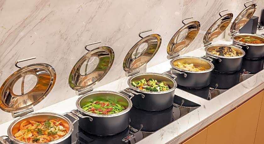 Atour Hotel Dalian Donggang Business District Gangwan Plaza