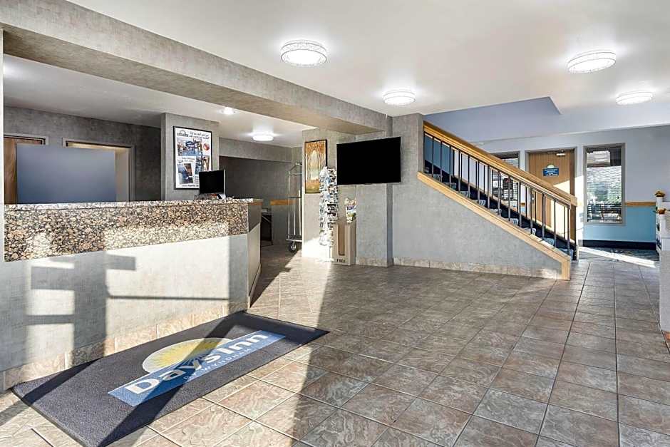 Days Inn by Wyndham Mitchell SD