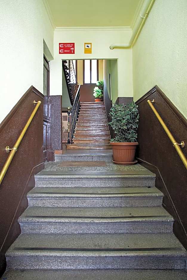 Hostal La Casa de La Plaza