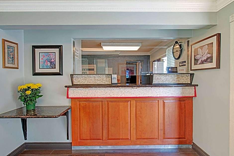 Super 8 by Wyndham Sacramento/Florin Rd