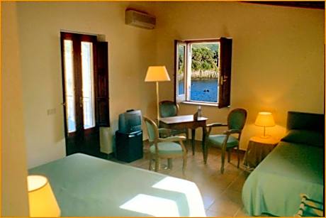 Premium Panorama Triple Room with Sea View