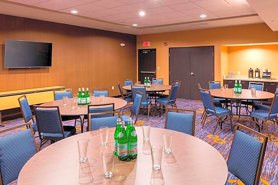 Courtyard by Marriott Bismarck North