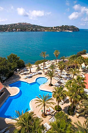 One-Bedroom Apartment with Sea View (2 Adults + 2 Children)