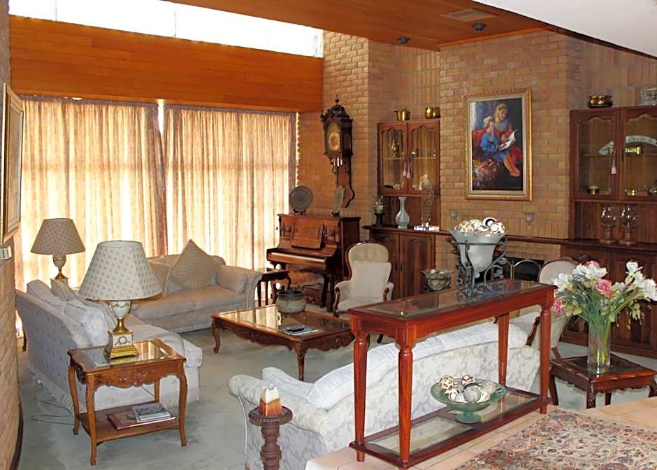 Bokmakierie Country Lodge