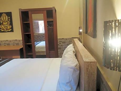 Deluxe Double Room with Shower