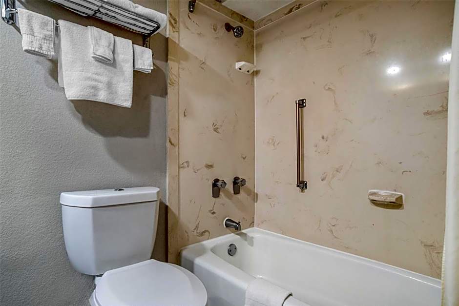 SureStay Plus Hotel by Best Western Greenwood