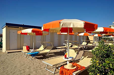 Classic Double Room with Beach Package