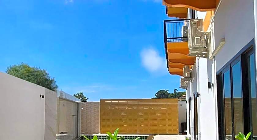 Smile Boutique at Saiyuan