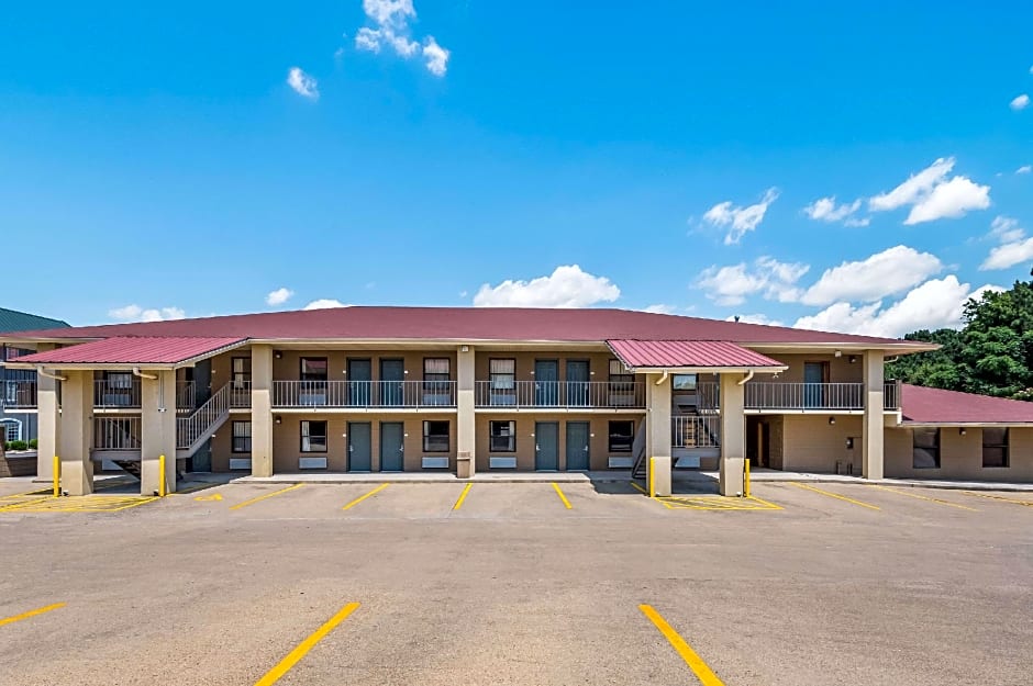Quality Inn & Suites Hot Springs-Lake Hamilton