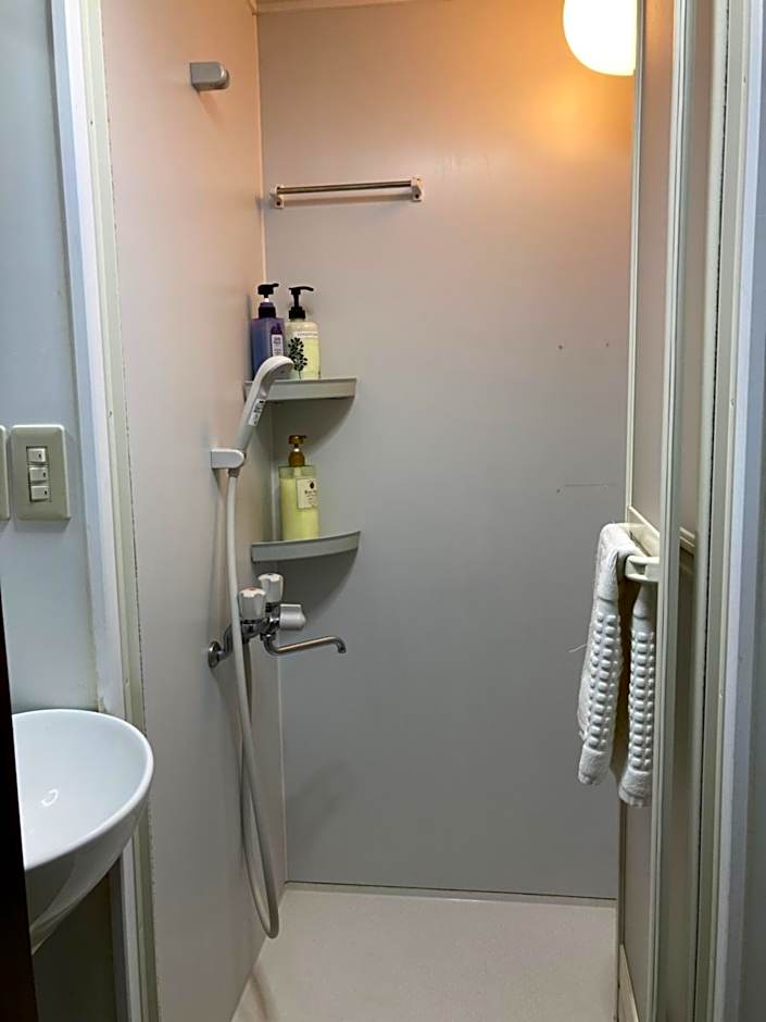 Green Hotel – Tokyo, NY