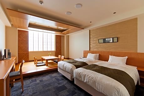 Deluxe Twin Room with Tatami Area - Smoking 