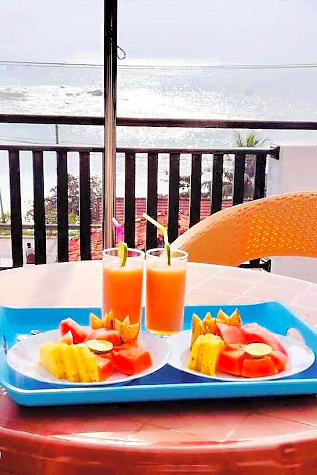 Queens Beach Hotel