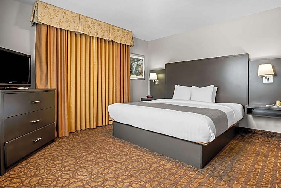 Best Western Sawtooth Inn And Suites