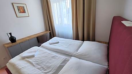 Deluxe Compact Suite
