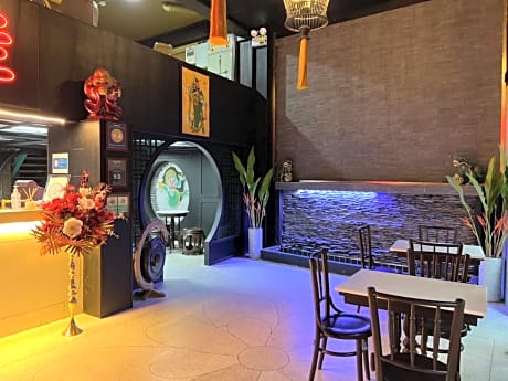 2499 Heritage Chinatown Bangkok Hotel By RoomQuest