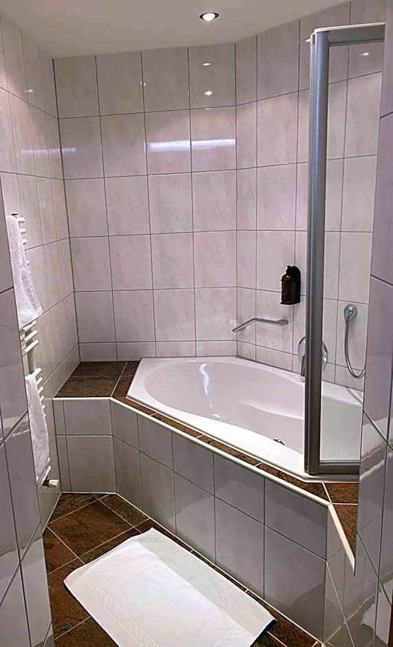 Hotel Tirol