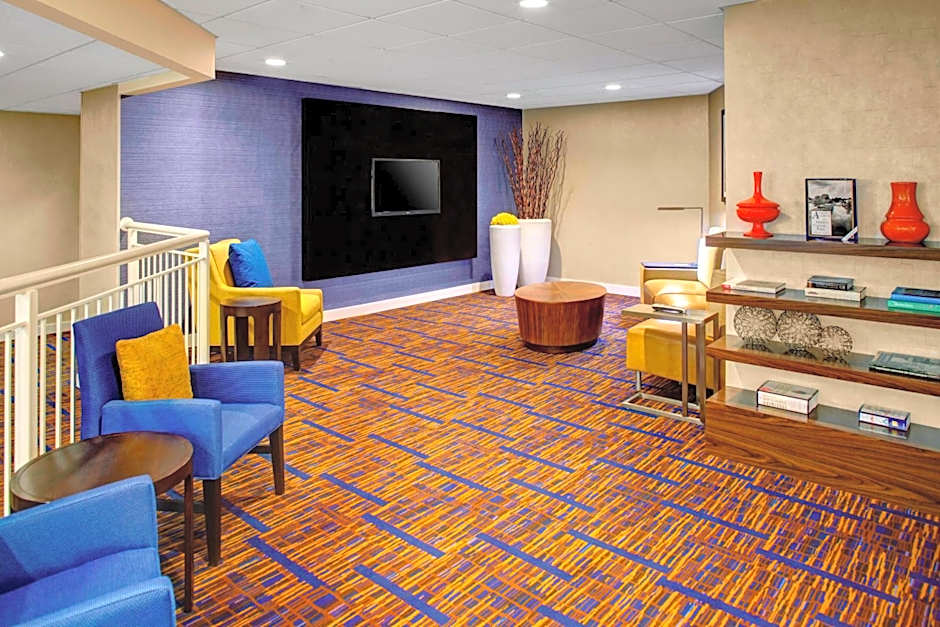 Courtyard by Marriott Columbus Downtown