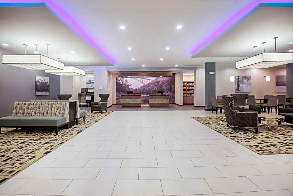 La Quinta Inn & Suites by Wyndham Morgantown