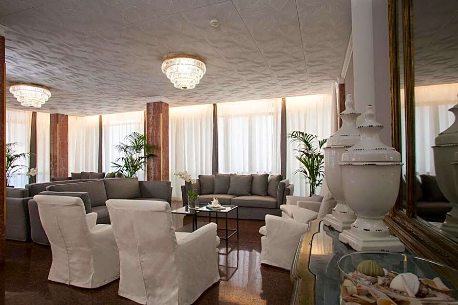 Hotel Imperial Palace