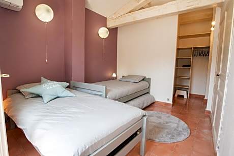 Triple Room with Private Bathroom