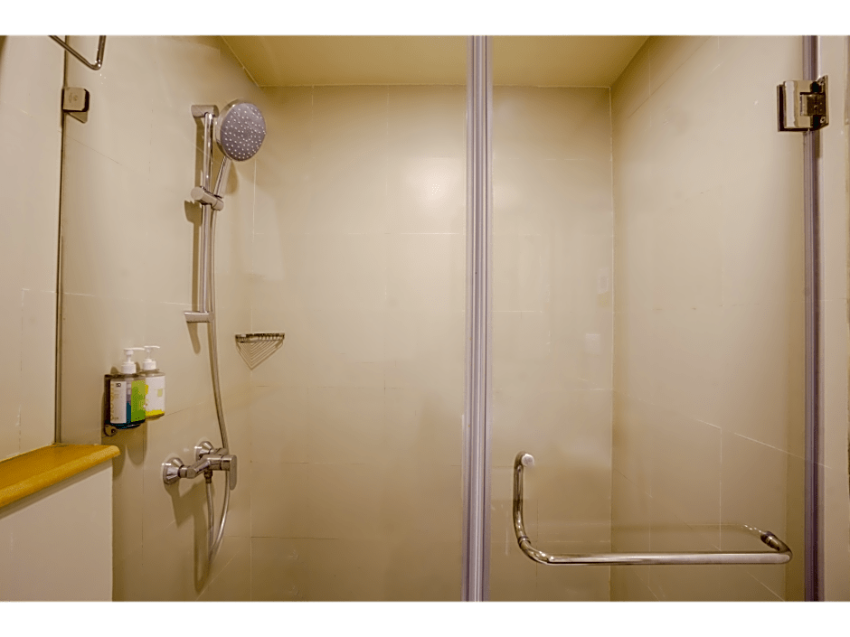 Bloom Hotel - Karol Bagh