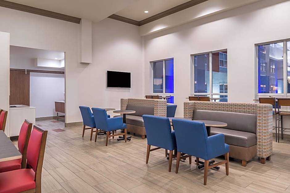 Holiday Inn Express Mystic By IHG