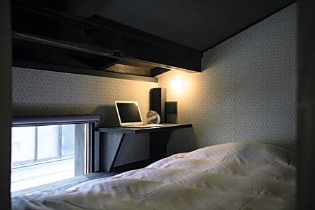 Bunk Bed in Mixed Dormitory Room