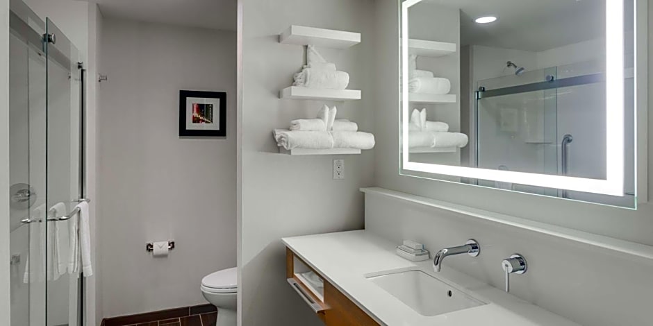 Hampton Inn By Hilton & Suites - Knoxville Papermill Drive, Tn