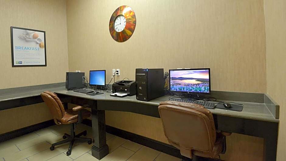 Holiday Inn Express Baton Rouge North By IHG