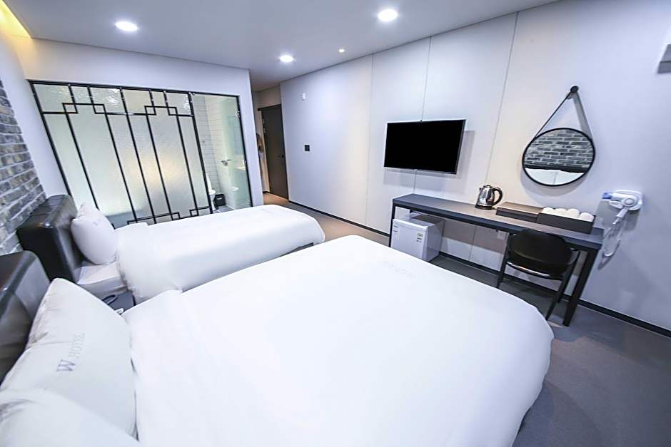 Hotel Cube