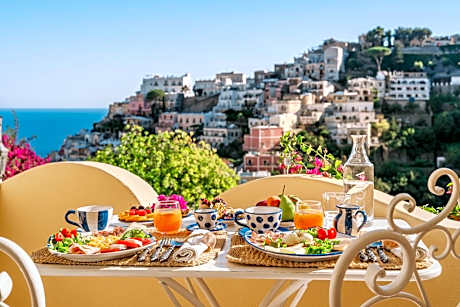 Junior Suite with Terrace and Partial Sea View