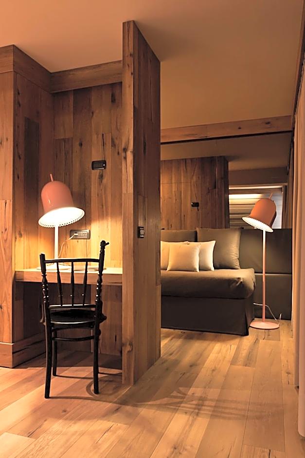 Alexander Charme Hotel