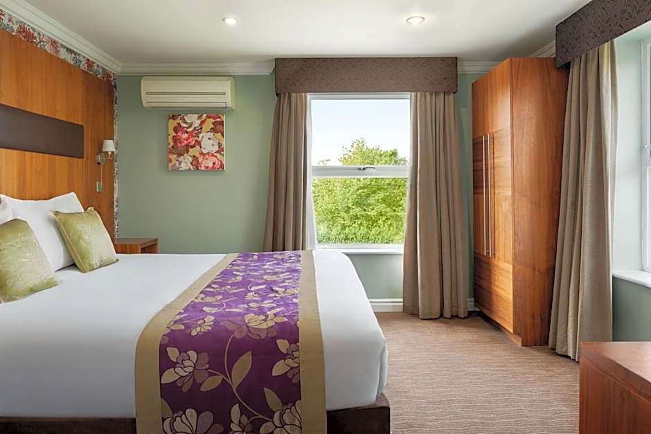 Ramada by Wyndham Cheltenham