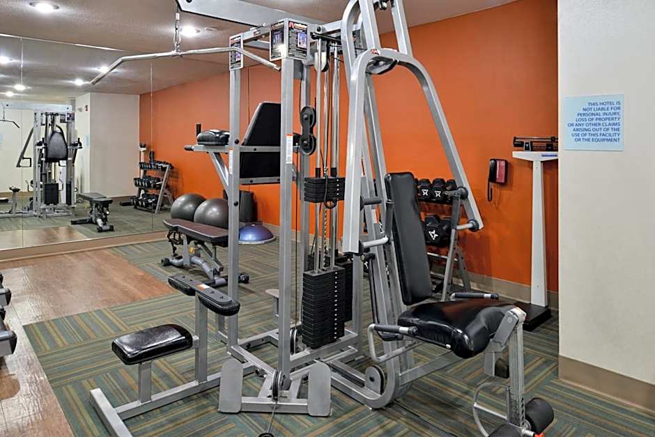Holiday Inn Express Hotel & Suites Farmington By IHG