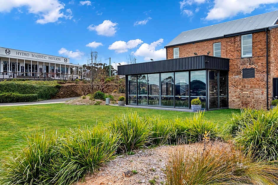 Hydro Majestic Blue Mountains