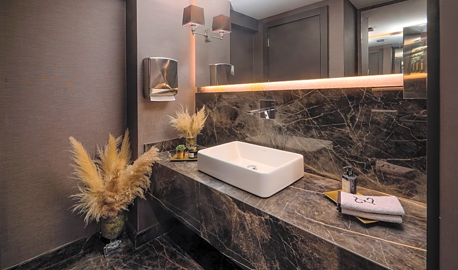 The New Zeybek Hotel