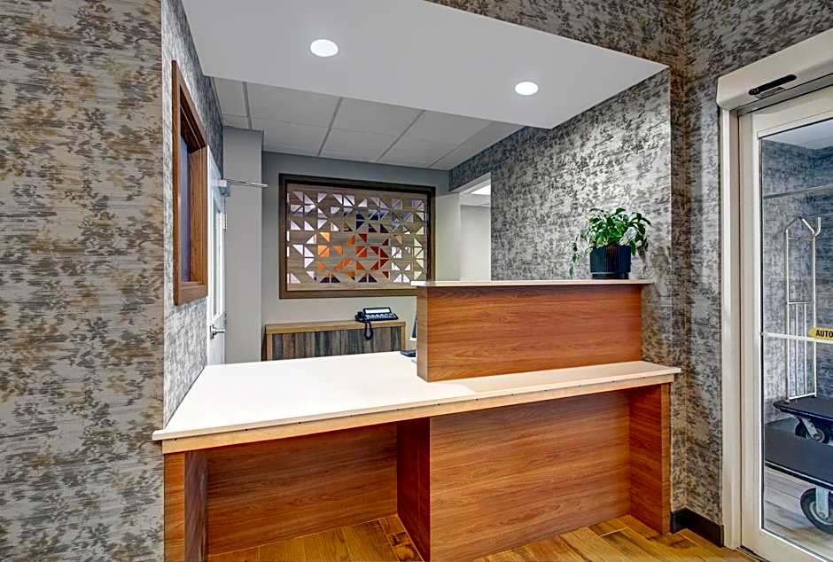 Candlewood Suites Winchester By IHG