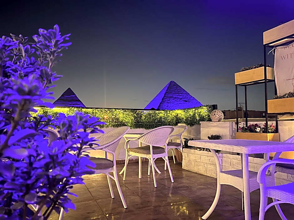 Pyramids Top Inn