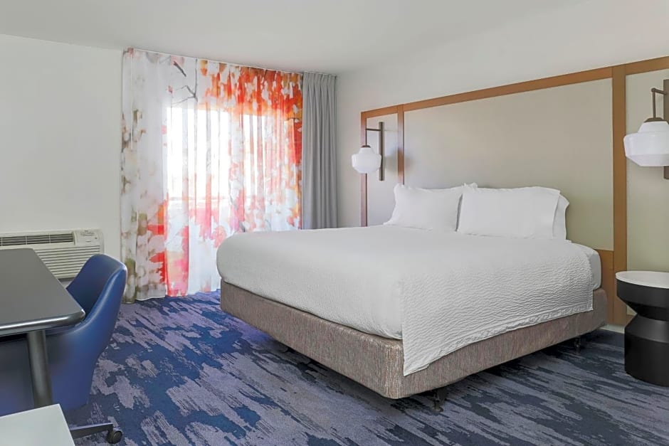 Fairfield Inn and Suites by Marriott San Jose Airport