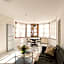 Deluxe Swan Stone Castle Apartment