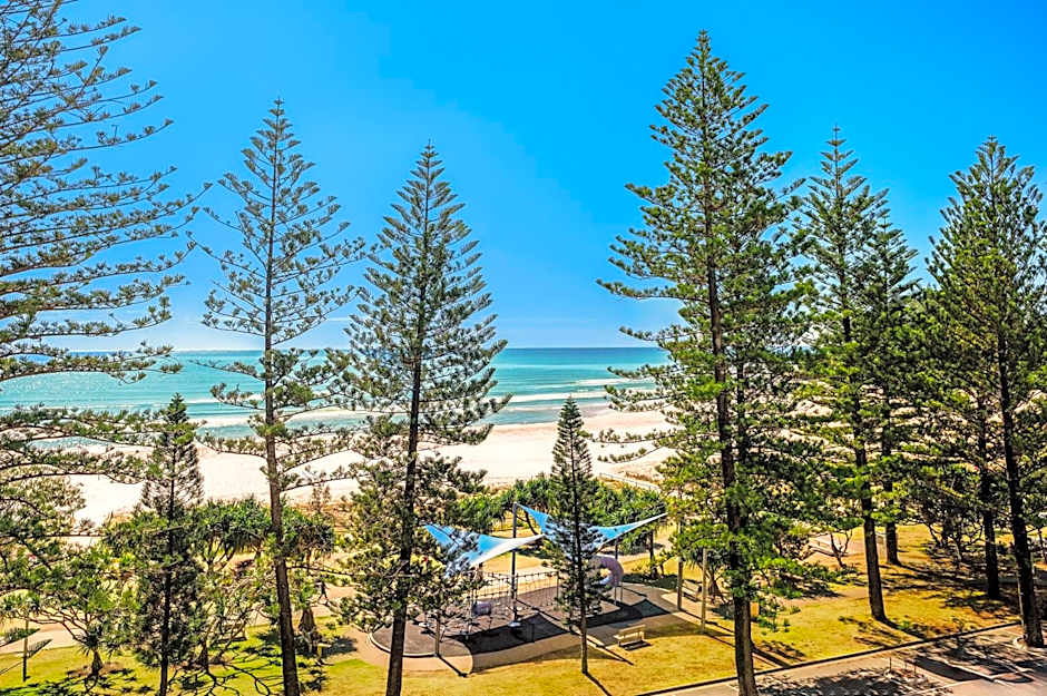 Mantra Coolangatta Beach