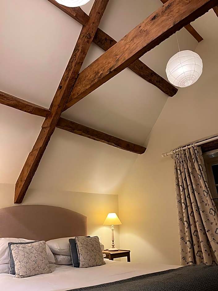 Cat and Custard Pot Inn