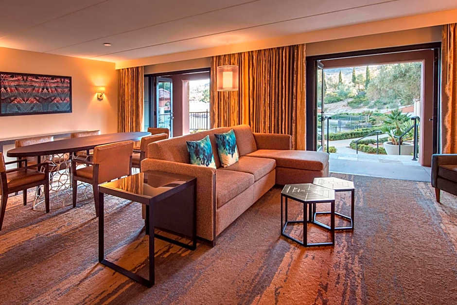 Photo 1 of 3 of Hospitality Sofabed, Lake View