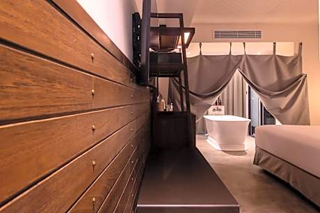 Twin Room with Private Bathroom