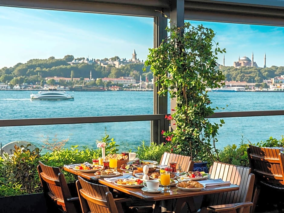 Novotel Istanbul Bosphorus Hotel