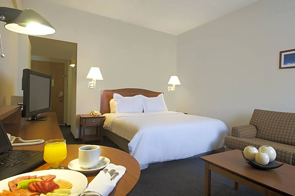 Photo 1 of 1 of Superior 1 King Bed